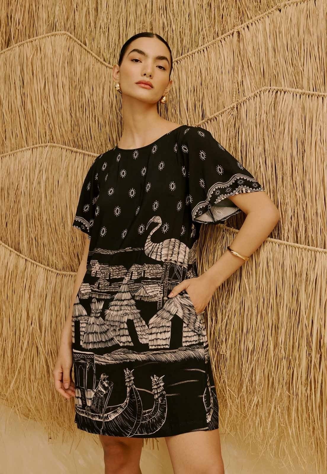 Imagem principal Vestido Manga Curta Estampado Lago Titicaca CaCay preto