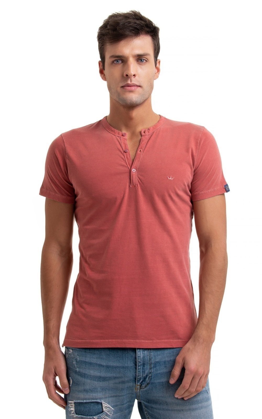 Imagem principal Camiseta Henley Aburguesia Slim Fit Salmão Alfaiataria Burguesia vermelho