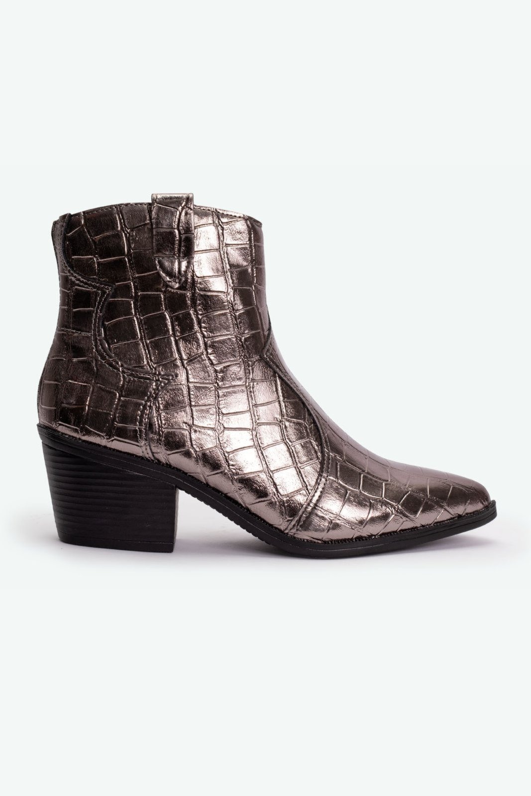 Imagem principal Bota Western Country Bico Fino Com Zíper Salto Grosso Cano Curto Croco Metalizado Suzana Santos prata