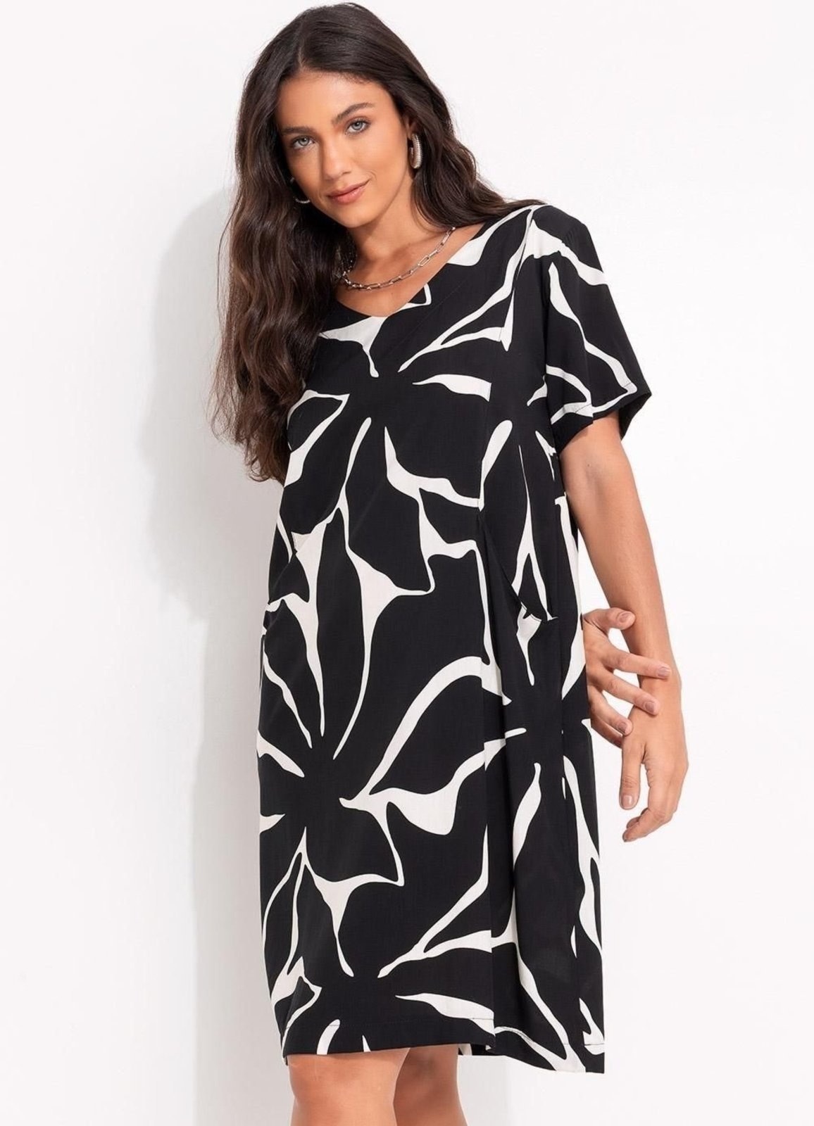 Imagem principal Vestido Viscose Plana Folhagem Orgânica Colorido Quintess preto