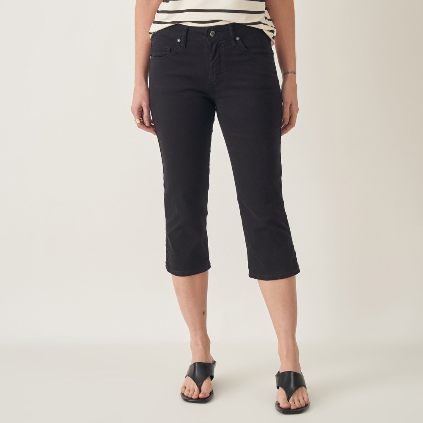 Imagem principal Calça Capri Color Cintura Alta com Fendas Bloom preto