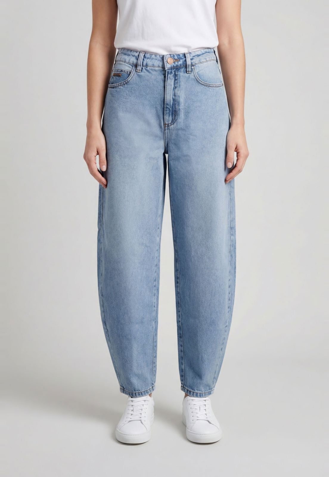 Imagem principal Calça Jeans Feminina Forum Barrel Lavagem Clara Forum azul