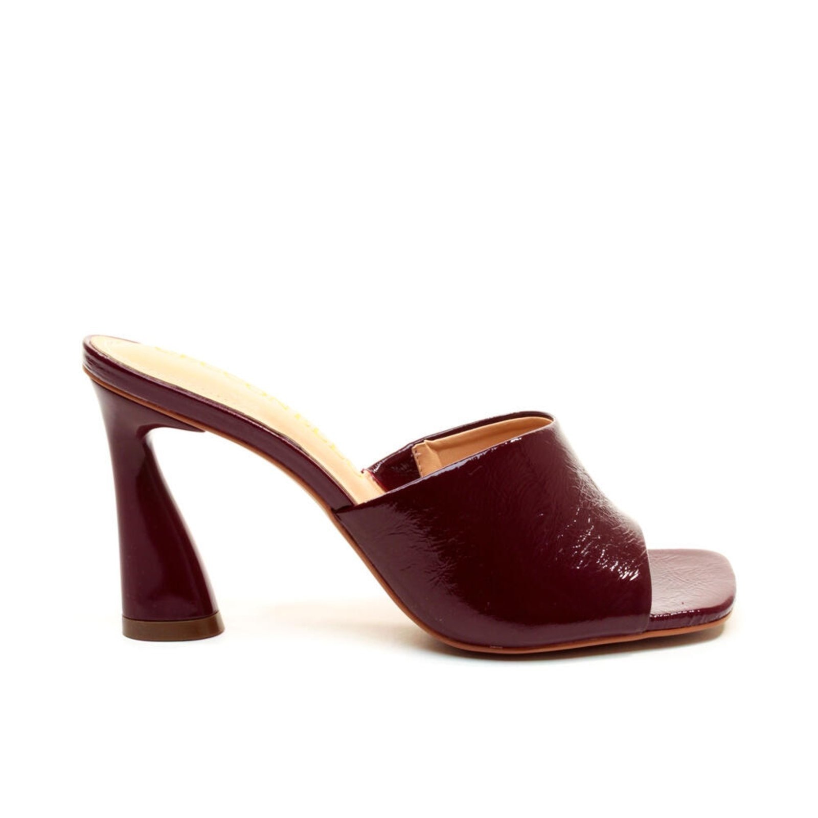 Imagem principal Tamanco Couro Salto Alto Cecconello 2693002-2 Cecconello bordô