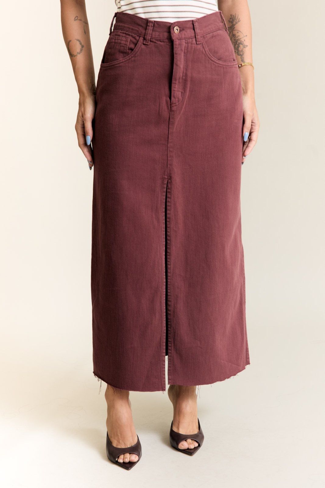 Imagem principal Saia Sarja Longa Feminina Abertura Frontal na Cor Lemier Collection LEMIER vinho