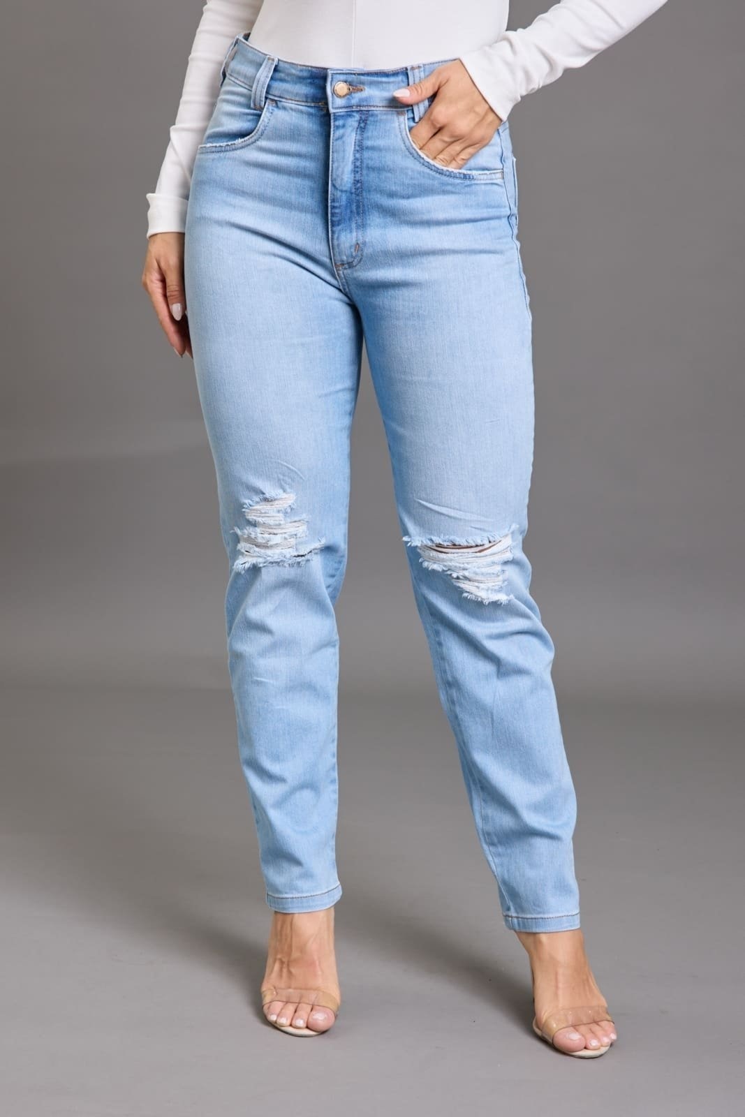 Imagem principal Calça Jeans Mom Destroyed Feminina Lavagem Clara Lemier Collection LEMIER azul