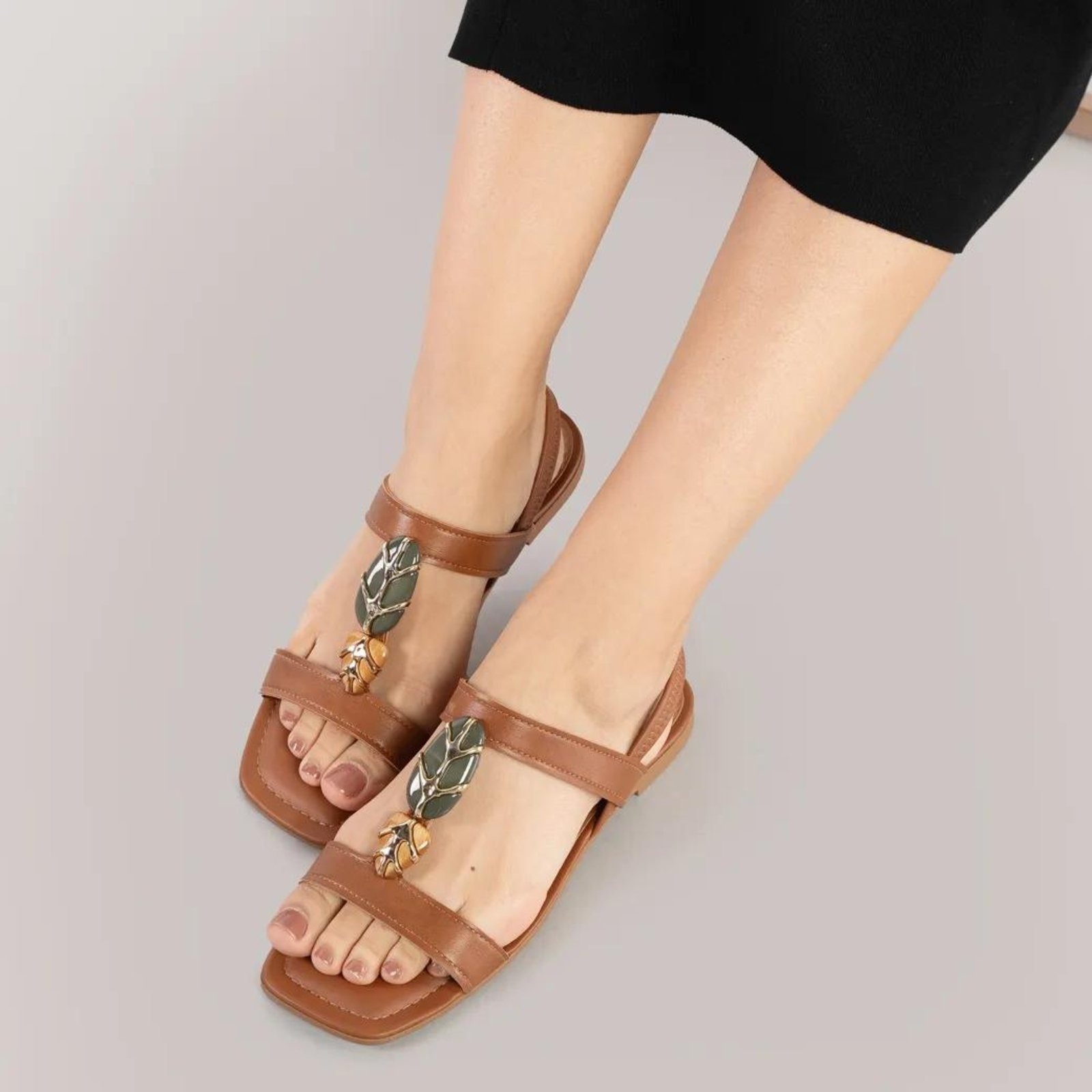 Imagem principal Sandália Dakota Rasteira Feminina Dakota marrom