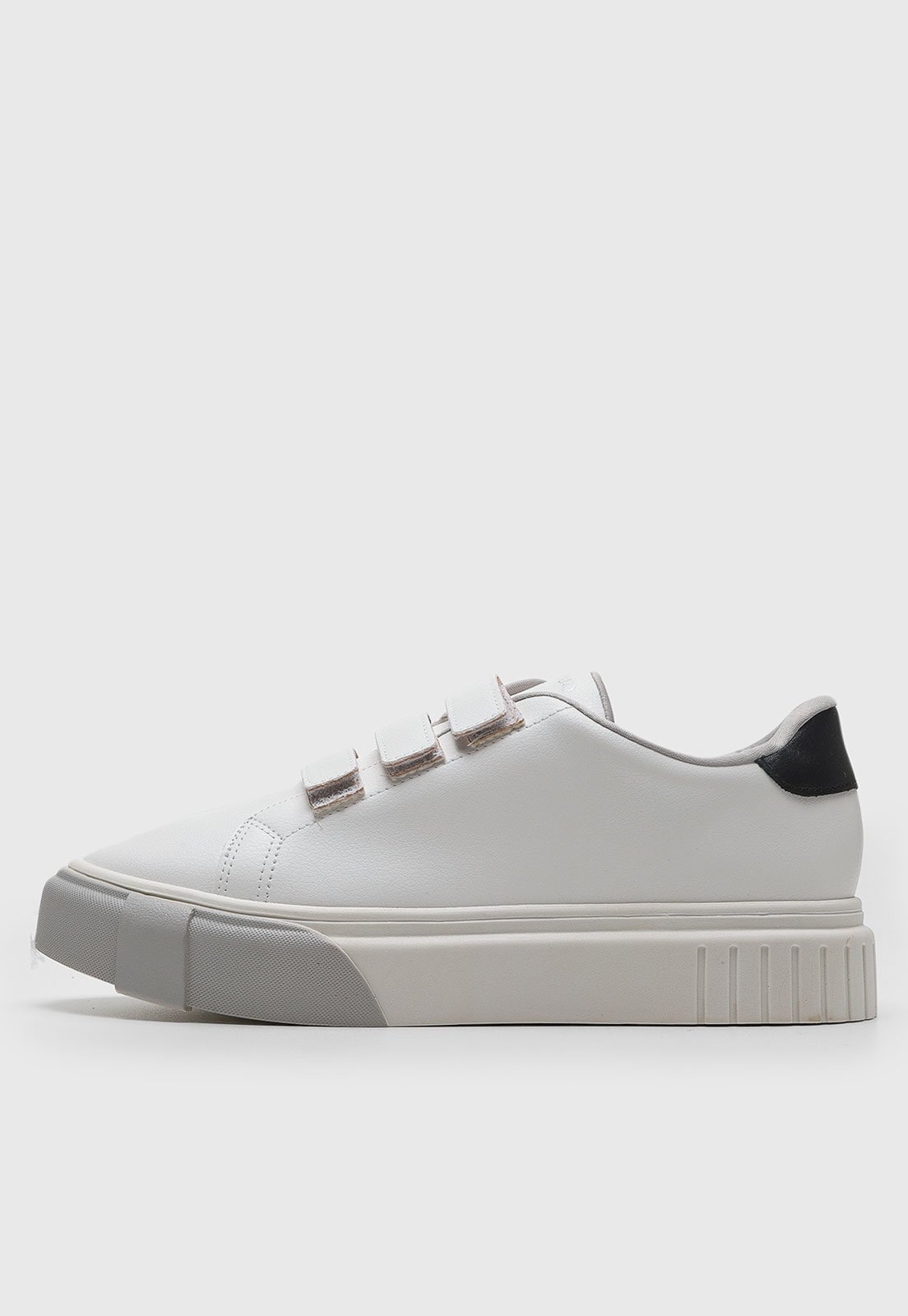 Imagem principal Tênis Feminino Via Uno Detalhe Contrastante e Preto VIA UNO branco