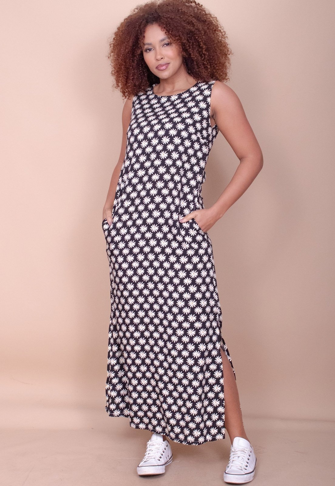 Imagem principal Vestido Longo Cabanafree Plano com Bolso Estampa Festa das Margaridas Cabanafree amarelo/estampado/off-white