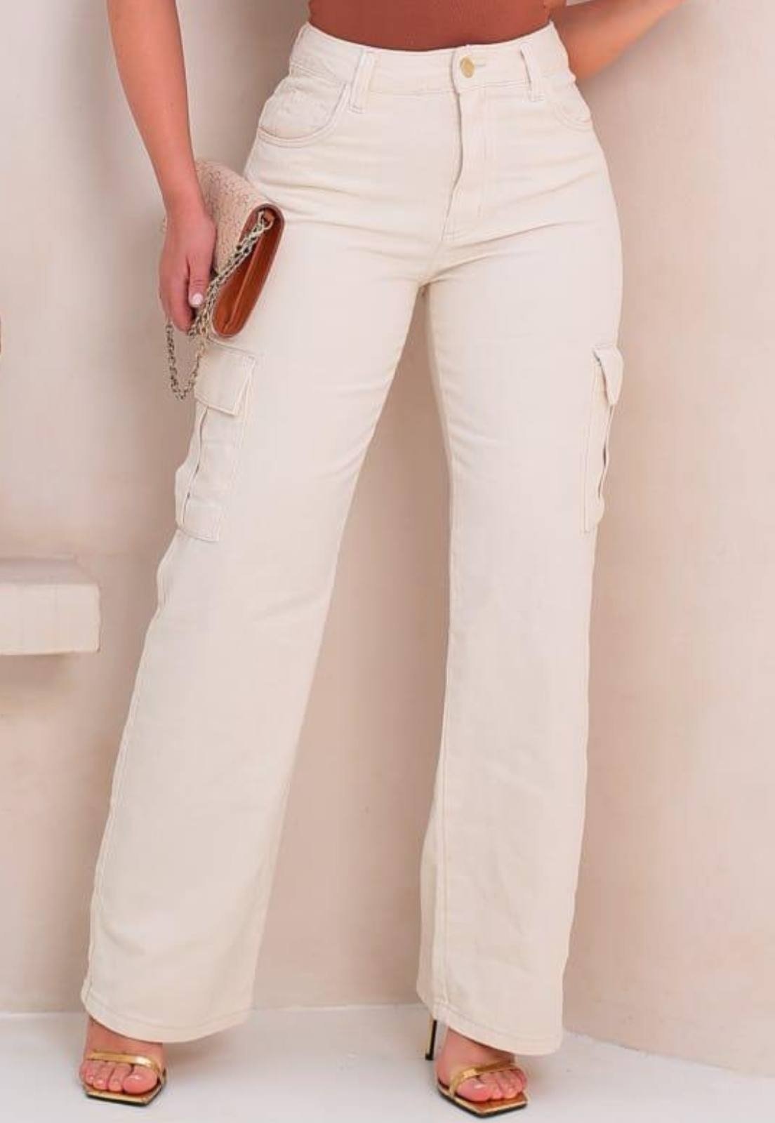 Imagem principal Calça Wide Leg Cargo Feminina Claro com Bolsos Laterais e Cintura Alta CCW CENTRAL CAPITAL WEAR bege
