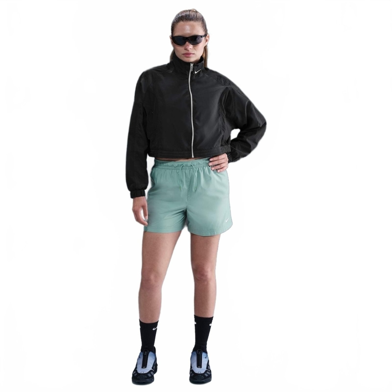 Imagem principal Shorts Nike Sportswear Essentials Woven Feminino Nike verde