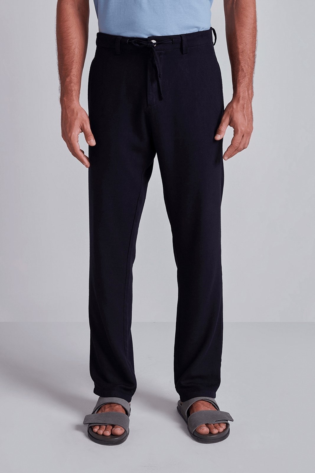 Imagem principal HIGHSTIL Calça Linen Blend Relax HIGHSTIL azul marinho