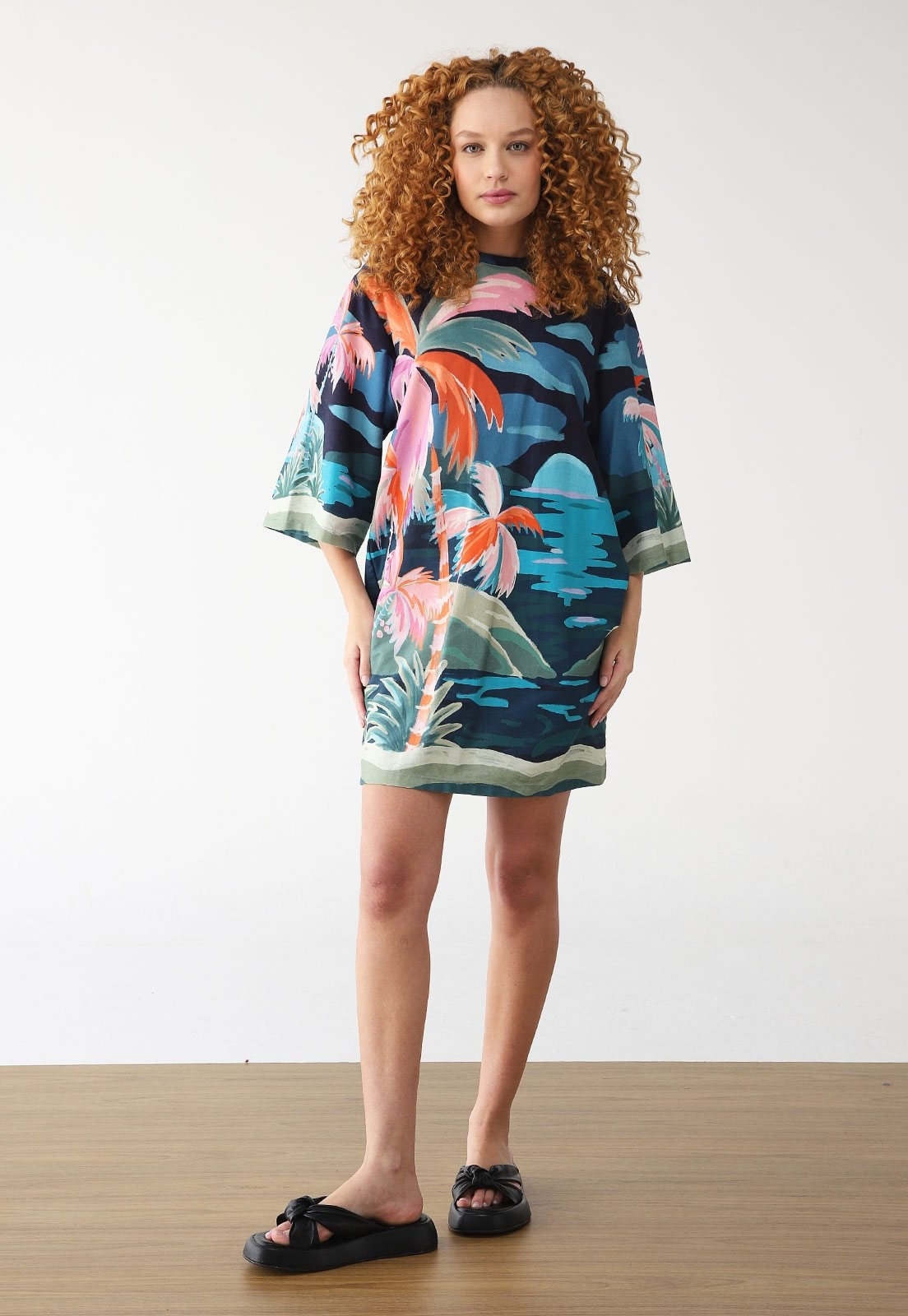 Imagem principal Vestido FARM Curto Tshirt Big Luar Azul-Marinho FARM azul marinho