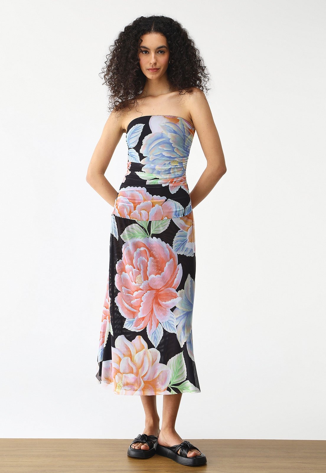 Imagem principal Vestido Tule FARM Midi Floral Sofia FARM preto