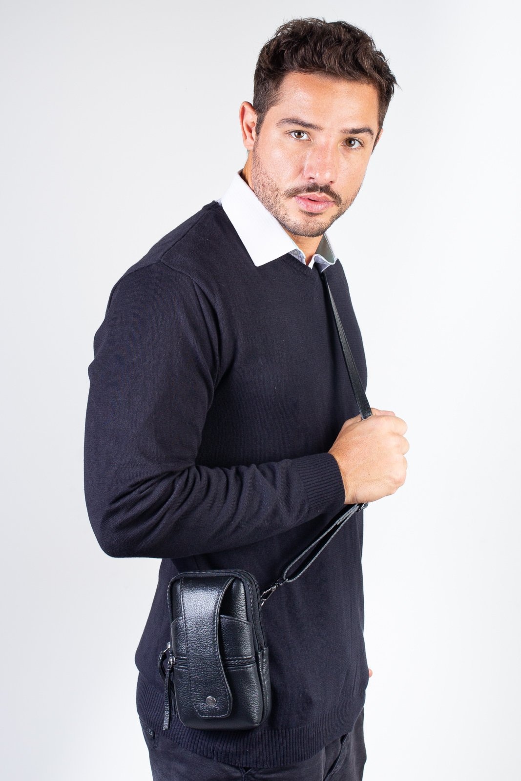 Imagem principal Shoulder bag 2 em 1 de couro Vinni Vira Vento preto