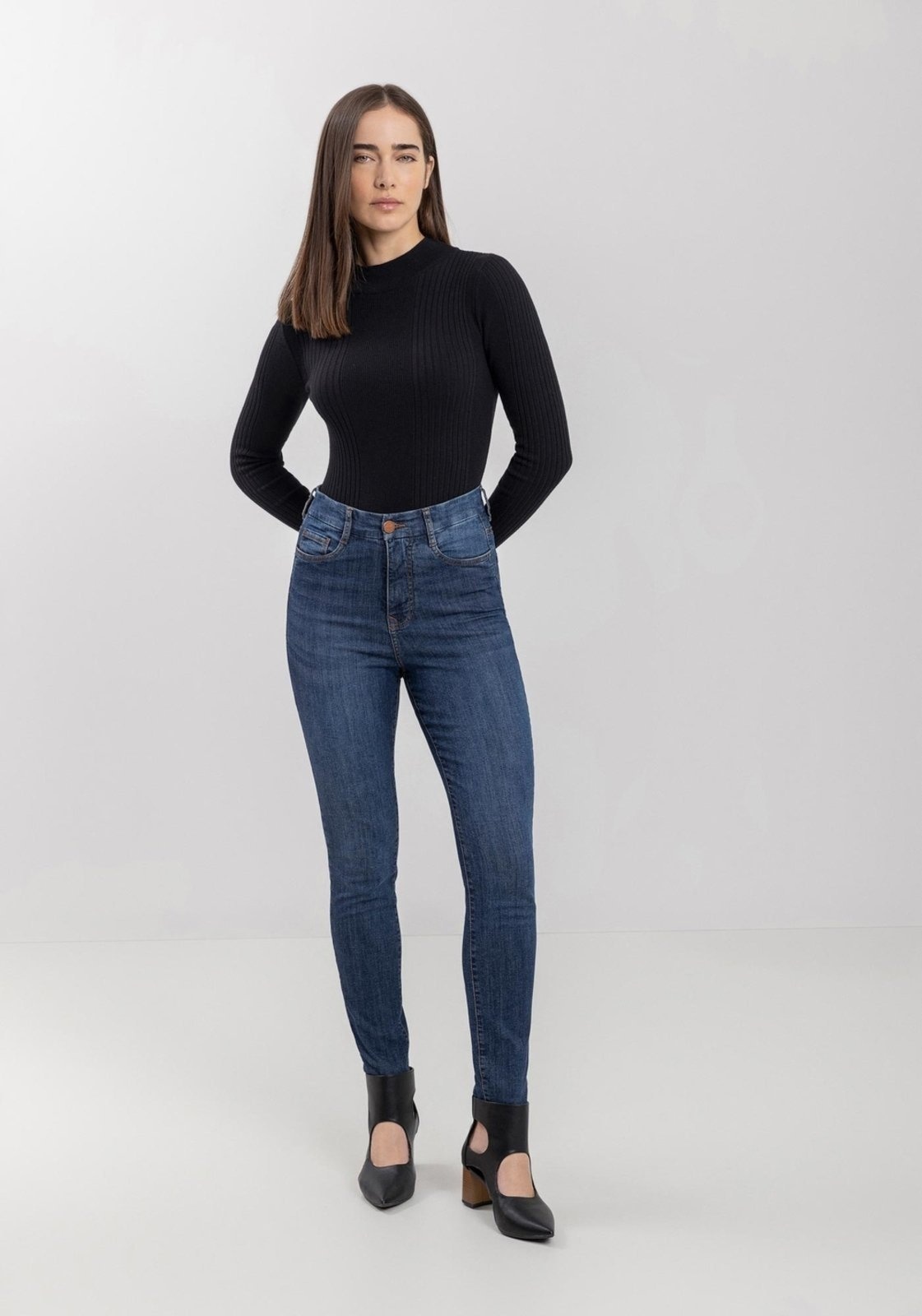 Imagem principal Calça Jeans Skinny Com Cintura Alta E Tecnologia Contour Lez a Lez azul