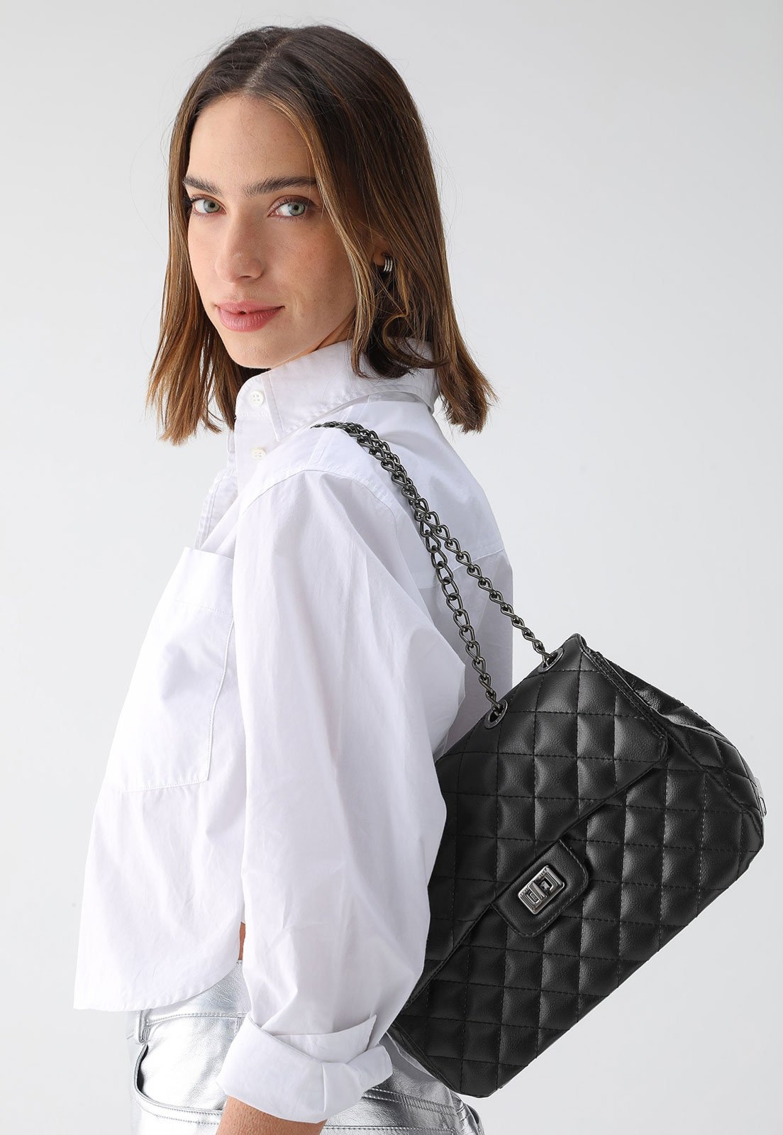 Imagem principal Bolsa Feminina Maria Milão Tiracolo Grande Matelassê Preta Maria Milão preto