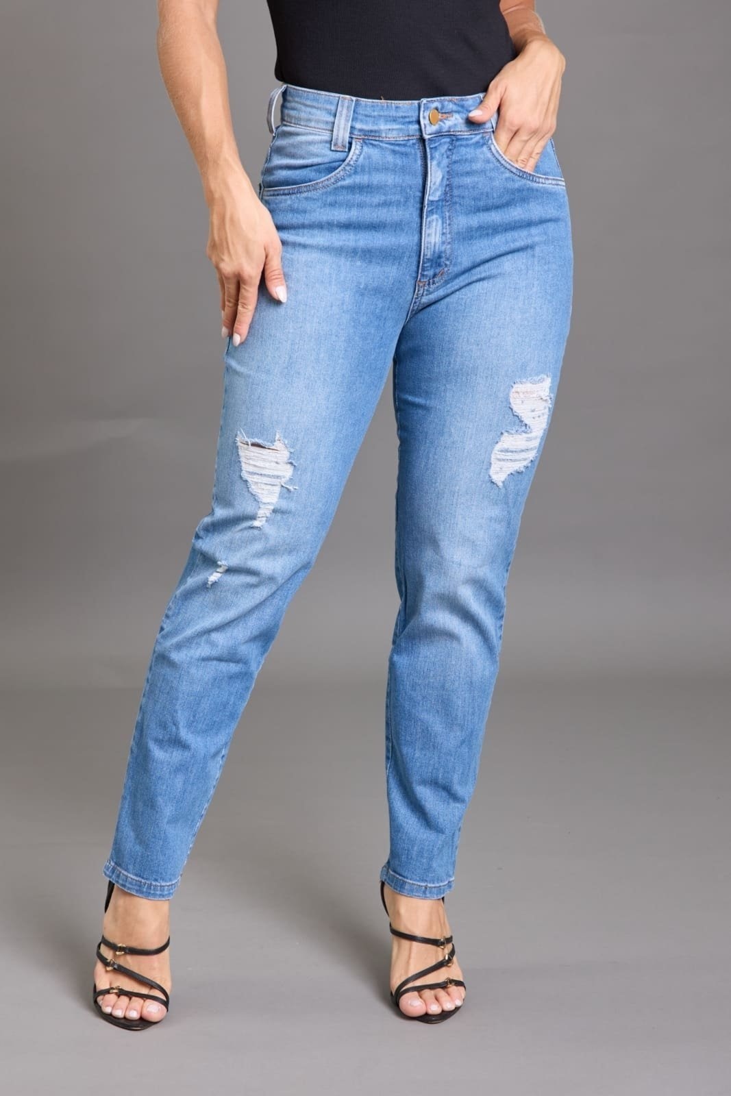 Imagem principal Calça Jeans Mom Destroyed Lavagem Clara Lemier Collection LEMIER azul
