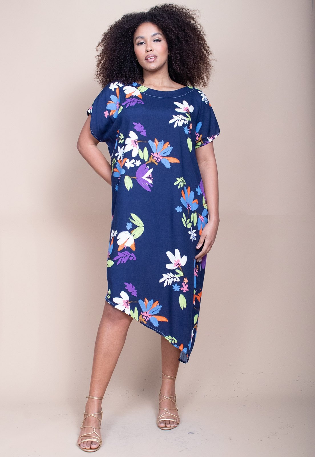 Imagem principal Vestido Cabanafree Midi Plano Estampa Festa das Flores Azul Cabanafree branco/estampado/roxo azul