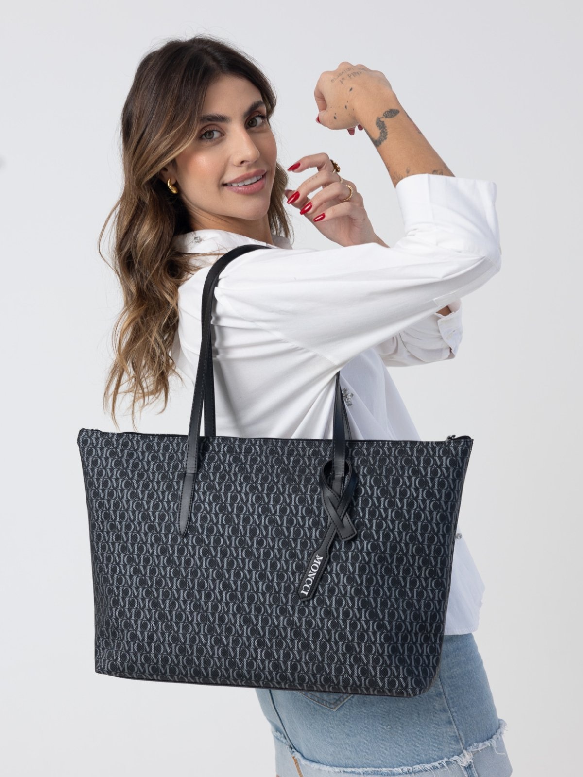 Imagem principal Bolsa de Ombro Grande Moncci Fechamento de zíper Monograma MONCCI cinza/preto