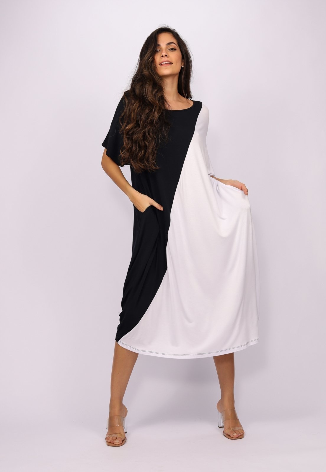 Imagem principal Vestido Midi Amazonia Vital Malha Amplo Bicolor e Amazonia Vital branco/preto