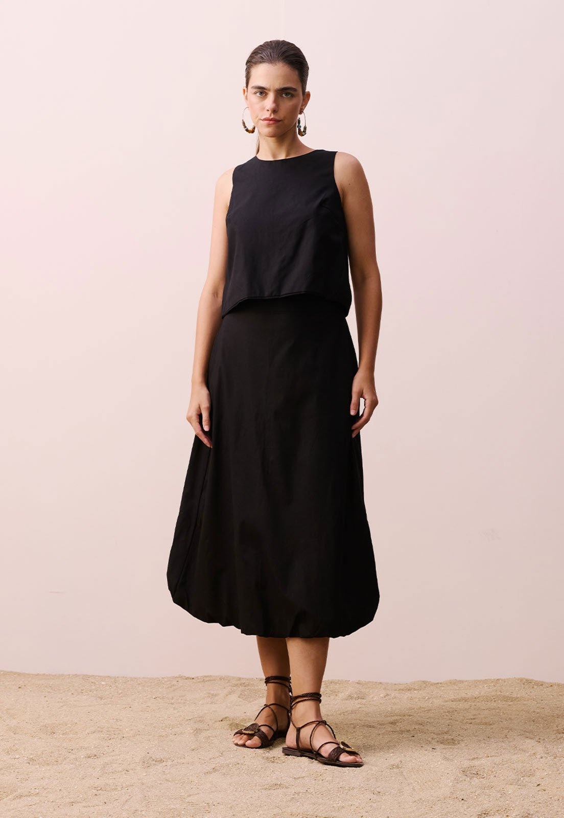 Imagem principal Saia CaCay Midi Balonê Tricoline Preta CaCay preto