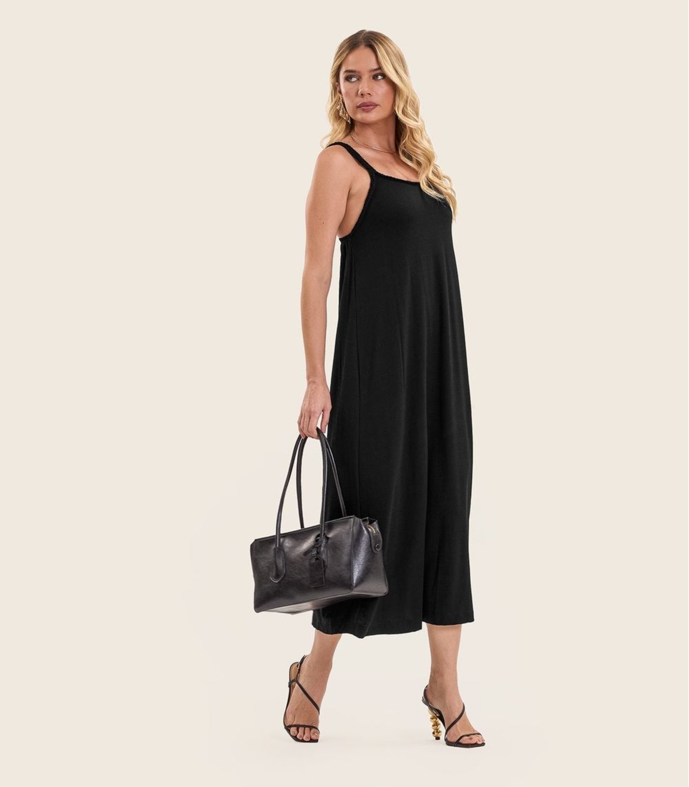 Imagem principal Vestido Midi de Alça em Visco Maquinetada Endless Endless preto