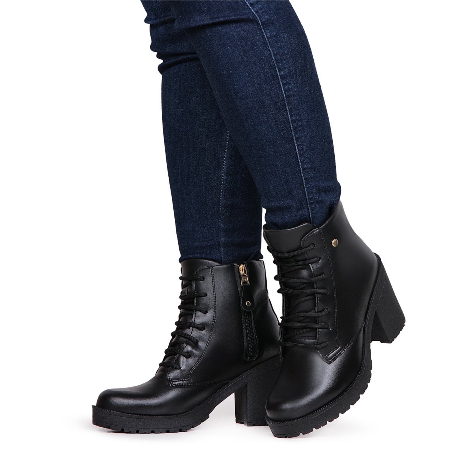 Imagem principal Bota Cano Curto Feminina Coturno Salto Tratorado Confortável Preta Yes Basic preto