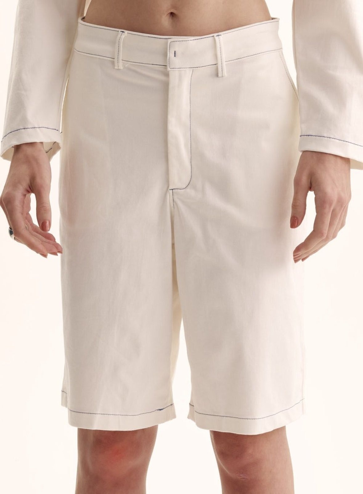 Imagem principal Bermuda Feminina Comfort Cós Baixo Triton Triton bege