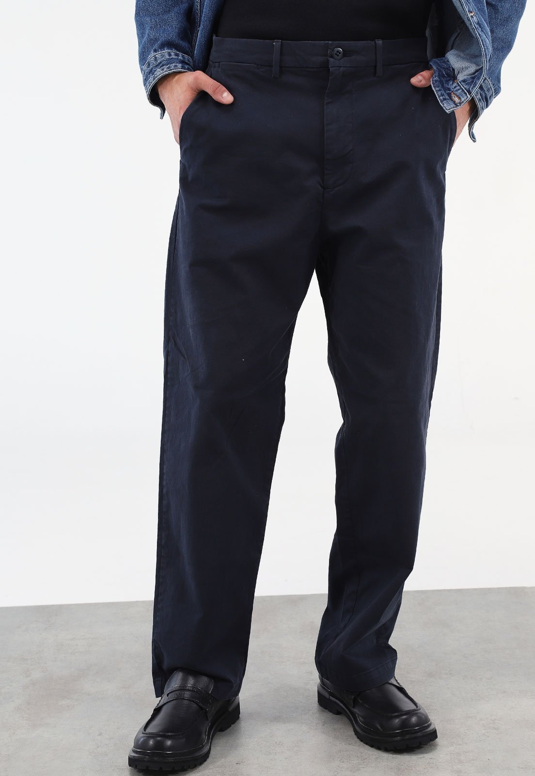 Imagem principal Calça Sarja GAP Reta Lisa Azul-Marinho GAP azul marinho