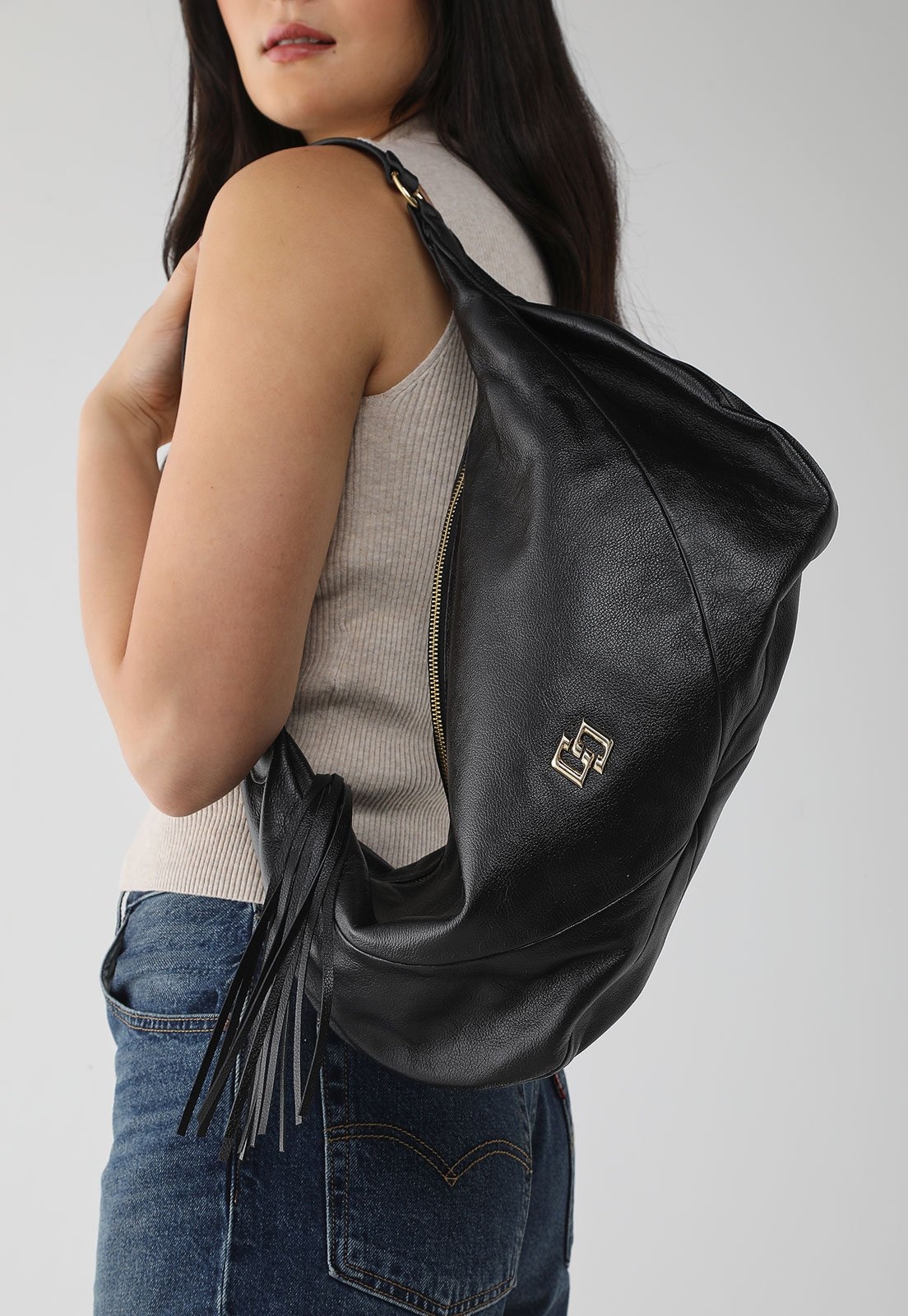 Imagem principal Bolsa Feminina Colcci Hobo Detalhe Metal Preta Colcci preto