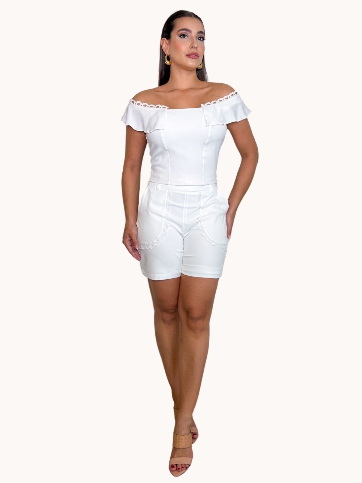 Imagem principal SHORT FEMININO COM RENDA Off White Art Livre off-white white