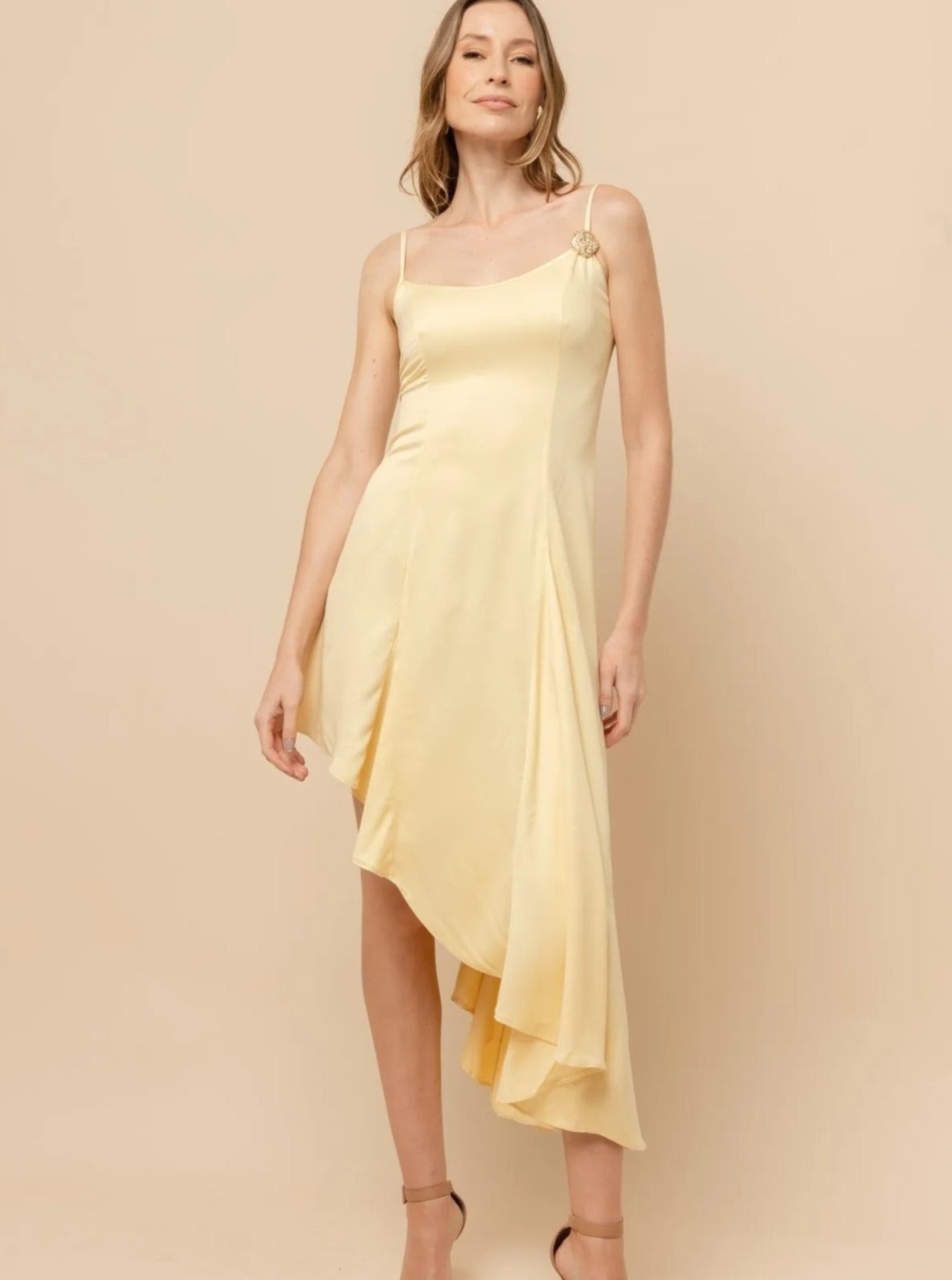 Imagem principal Vestido Midi Corte Diagonal Isis Super Charmoso Candy VIC BRAND amarelo
