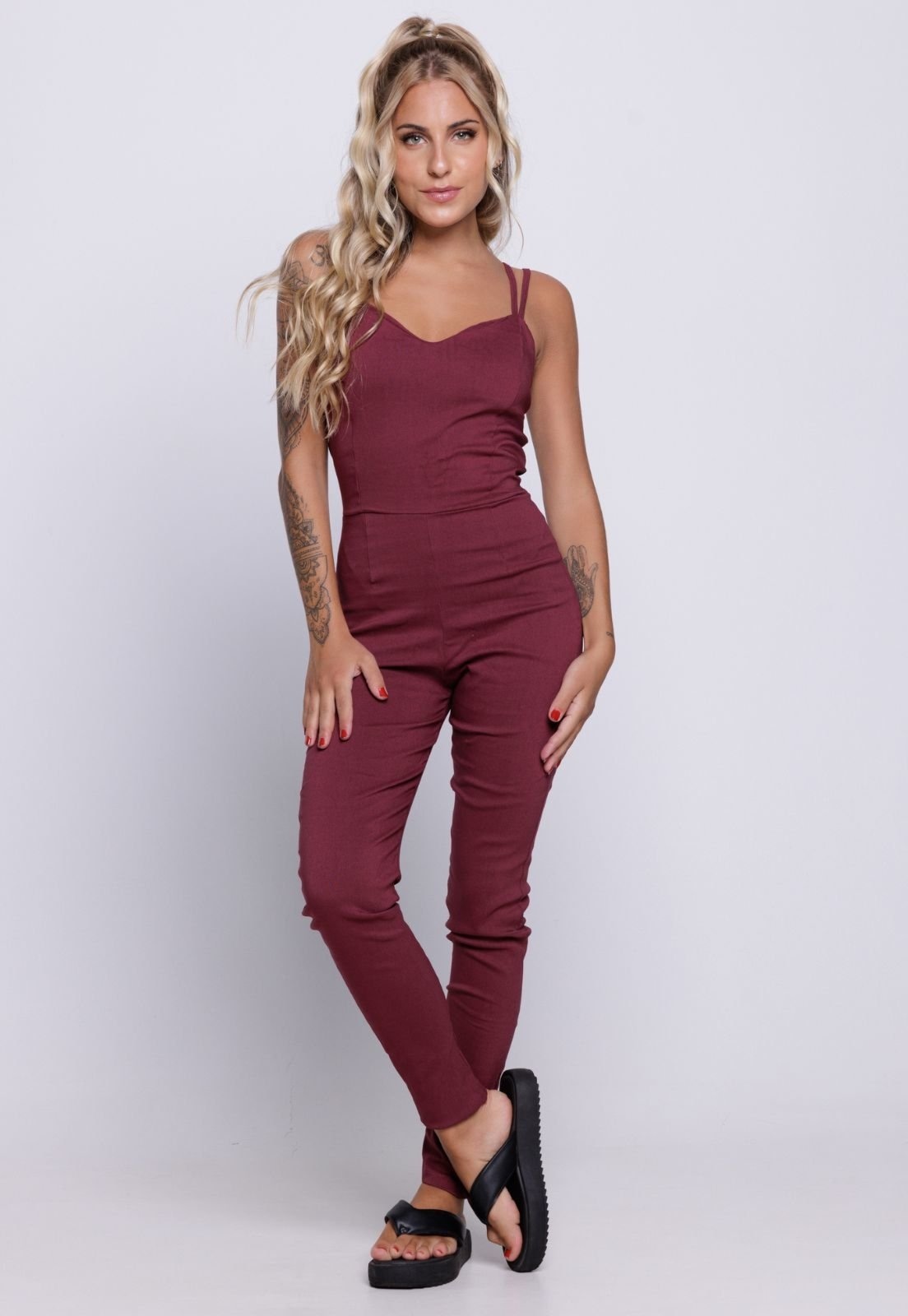 Imagem principal Macacão Casual Vekyo Liso Bengaline VEKYO vinho