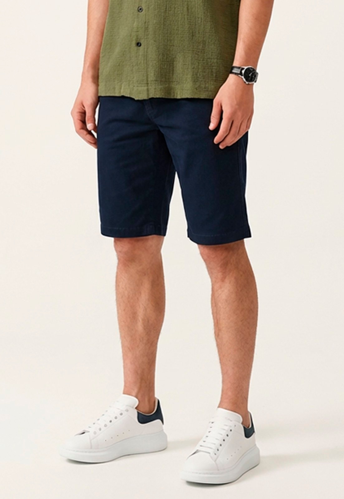 Imagem principal Bermuda Chino Masculina Sarja Regular Fit com Elastano Macaw azul/azul marinho azul