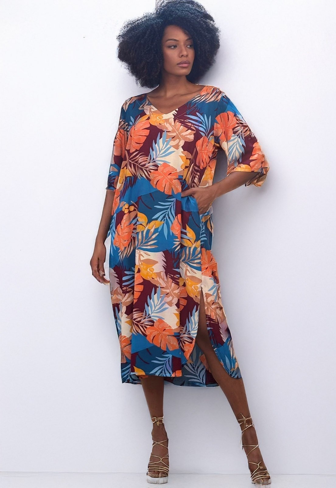 Imagem principal Vestido Midi Amazonia Vital Abapã Plano com Bolso Estampa Aurora Profunda Amazonia Vital amarelo/bordô/estampado/laranja