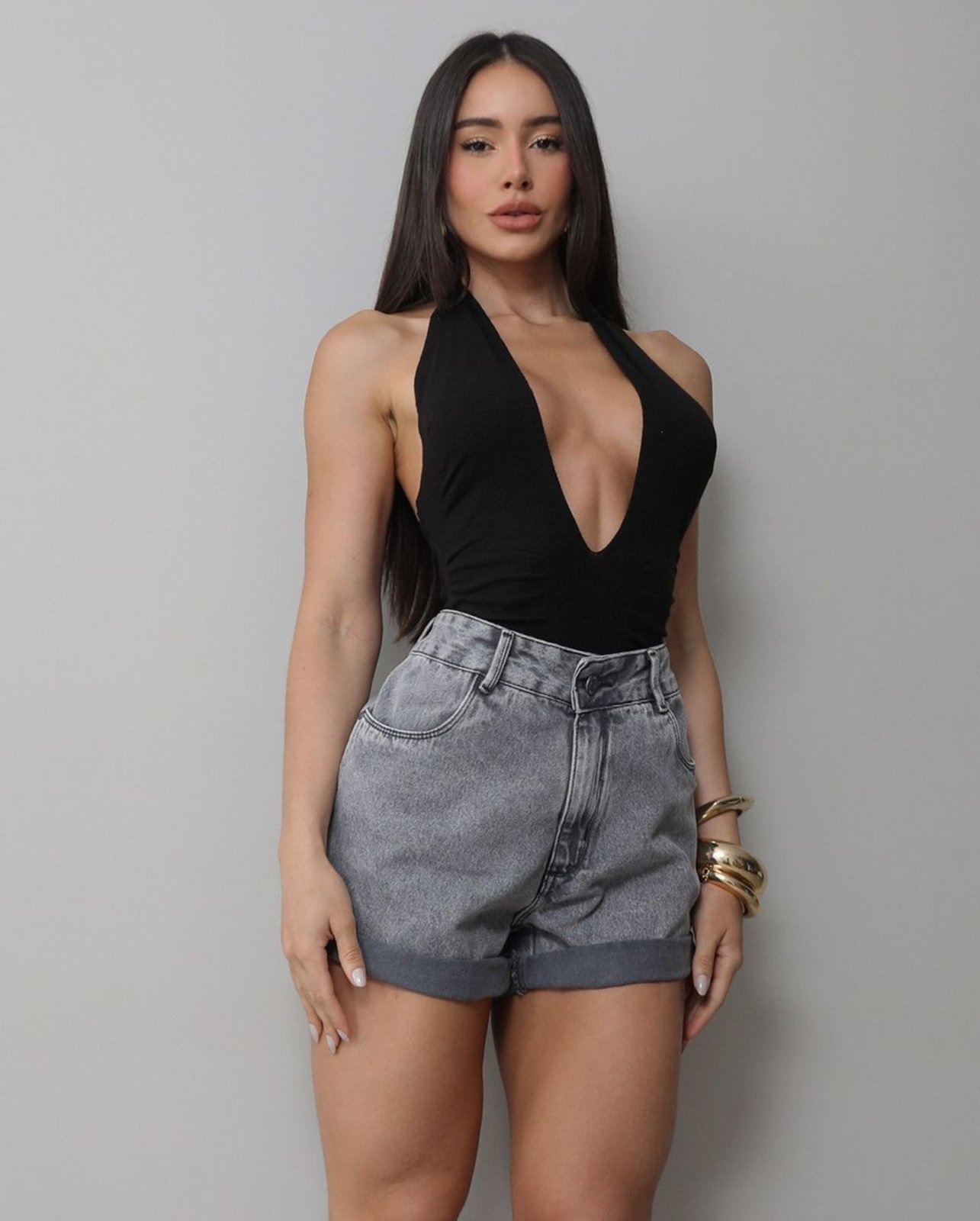 Imagem principal Shorts Jeans Mom Feminina Barra Dobrada e Martingale 25248 Consciência cinza