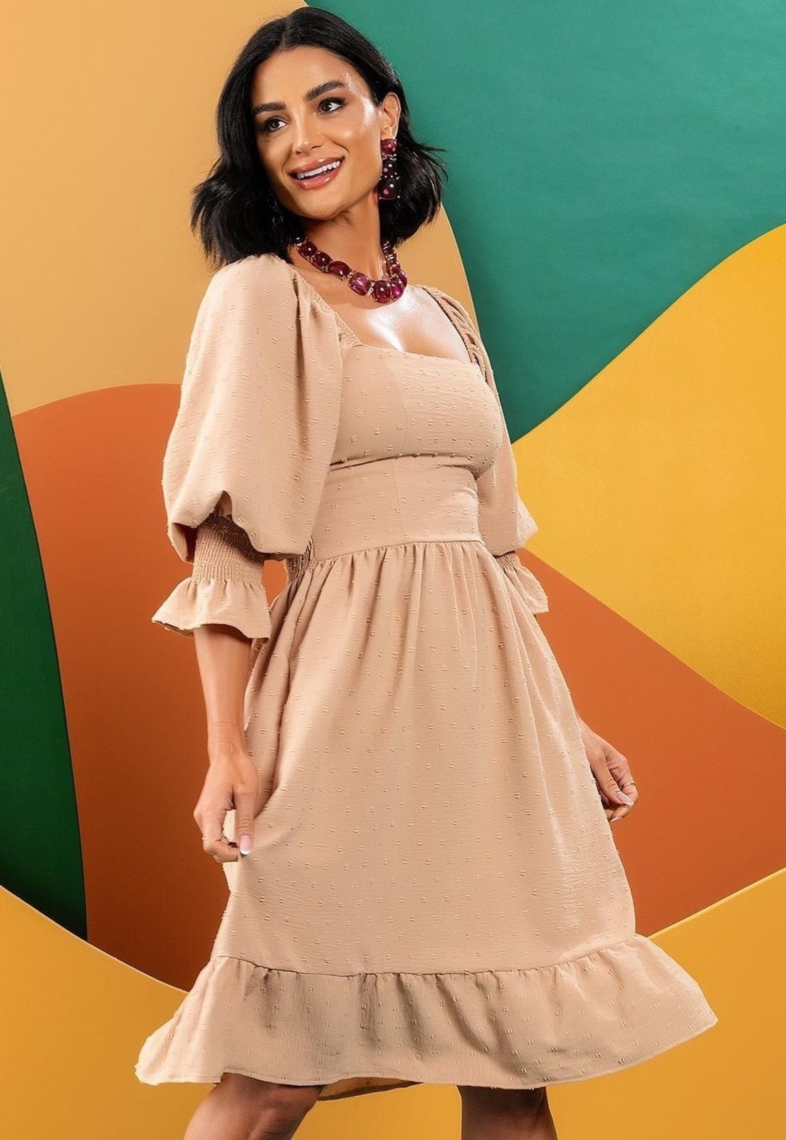 Imagem principal Vestido Em Crepe Plano Maquinetado Quintess bege