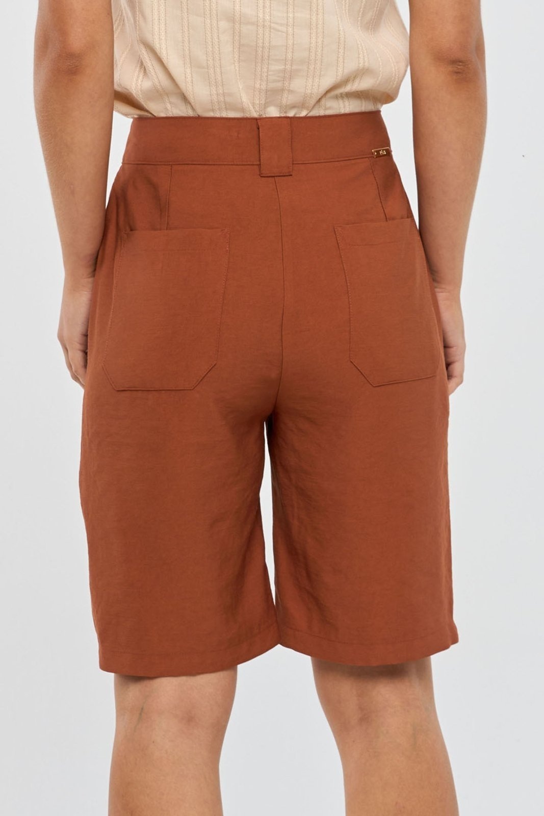 Imagem principal Bermuda PKS Alongada Alfaiataria Em Viscose PKS marrom