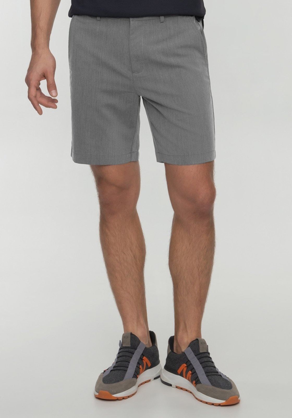 Imagem principal Bermuda Hangar 33 Masculina Com Passantes E Bolsos Em Tecido Plano Hangar 33 cinza