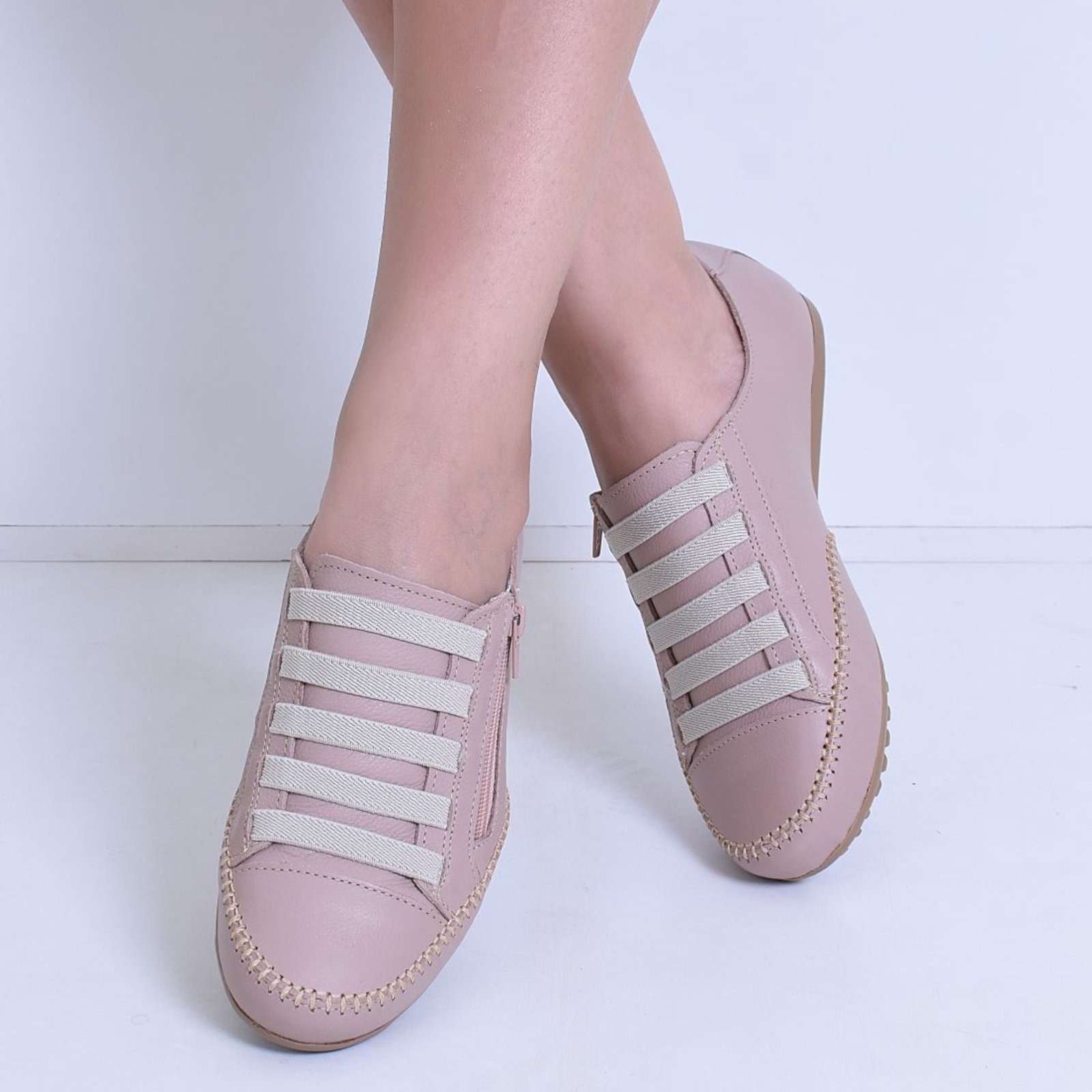 Imagem principal Sapatênis Feminino Confort De Couro Com Zíper Cor ROMEU E JULIETA SHOES nude
