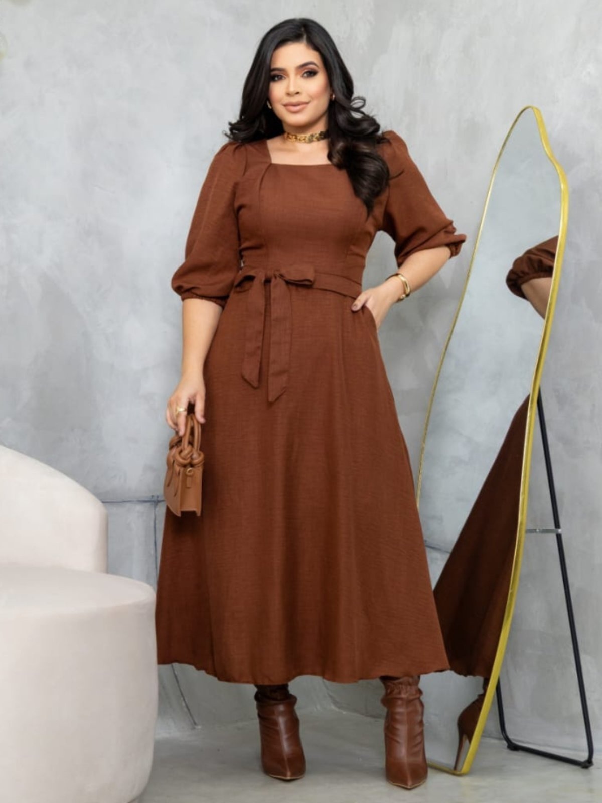 Imagem principal Vestido Midi Soltinho Manga 3/4 Elegante Social Moda Evangélica Rosa Sarah Cristina Brand marrom rosa