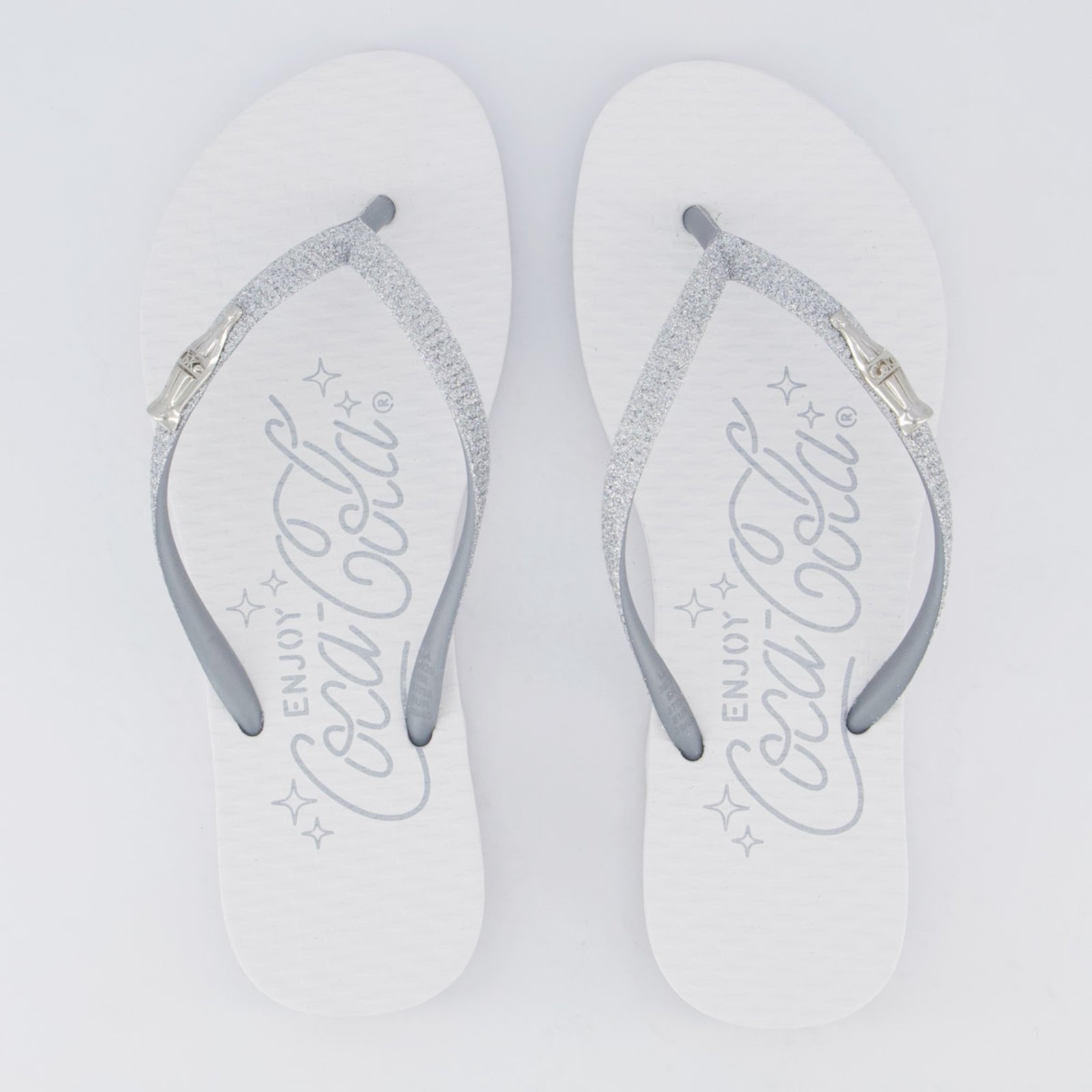 Imagem principal Chinelo Coca Cola Special Feminino e Prata Coca-Cola branco