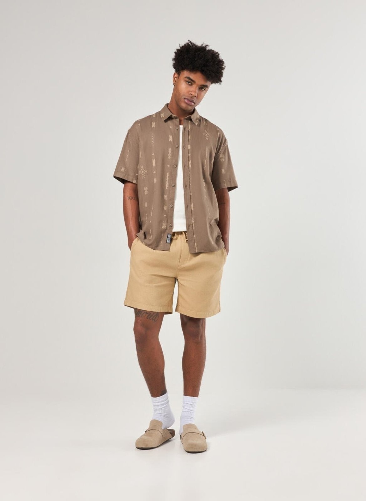 Imagem principal Bermuda Areia Com Textura Youcom bege