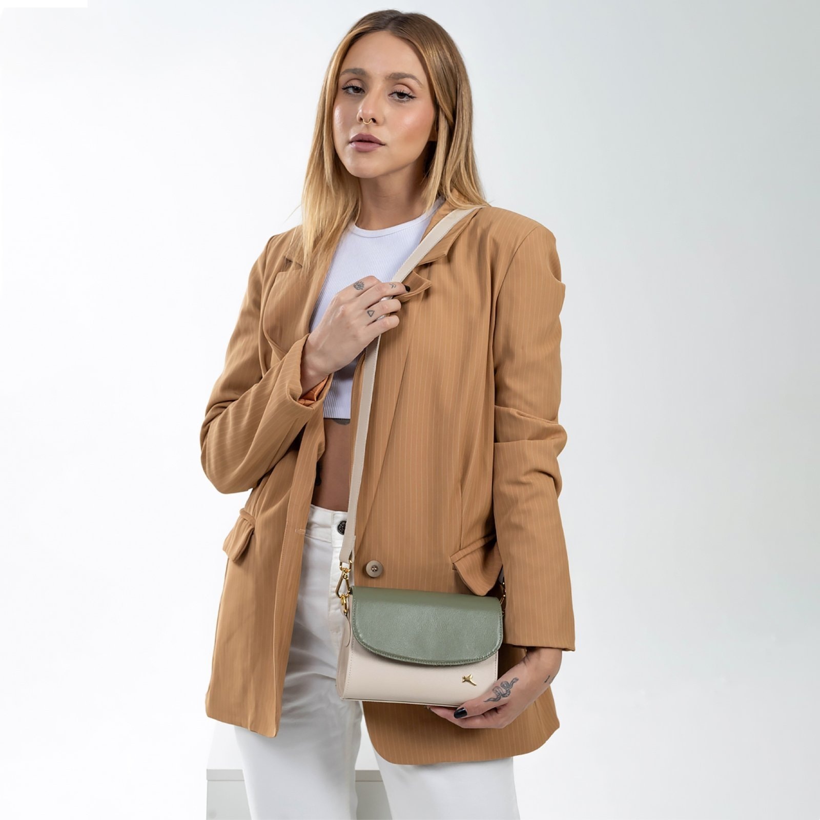 Imagem principal Bolsa Transversal Mr. Gutt Couro Pequena Alça Ajustavel Verde/Offwhite Mr. Gutt off-white verde