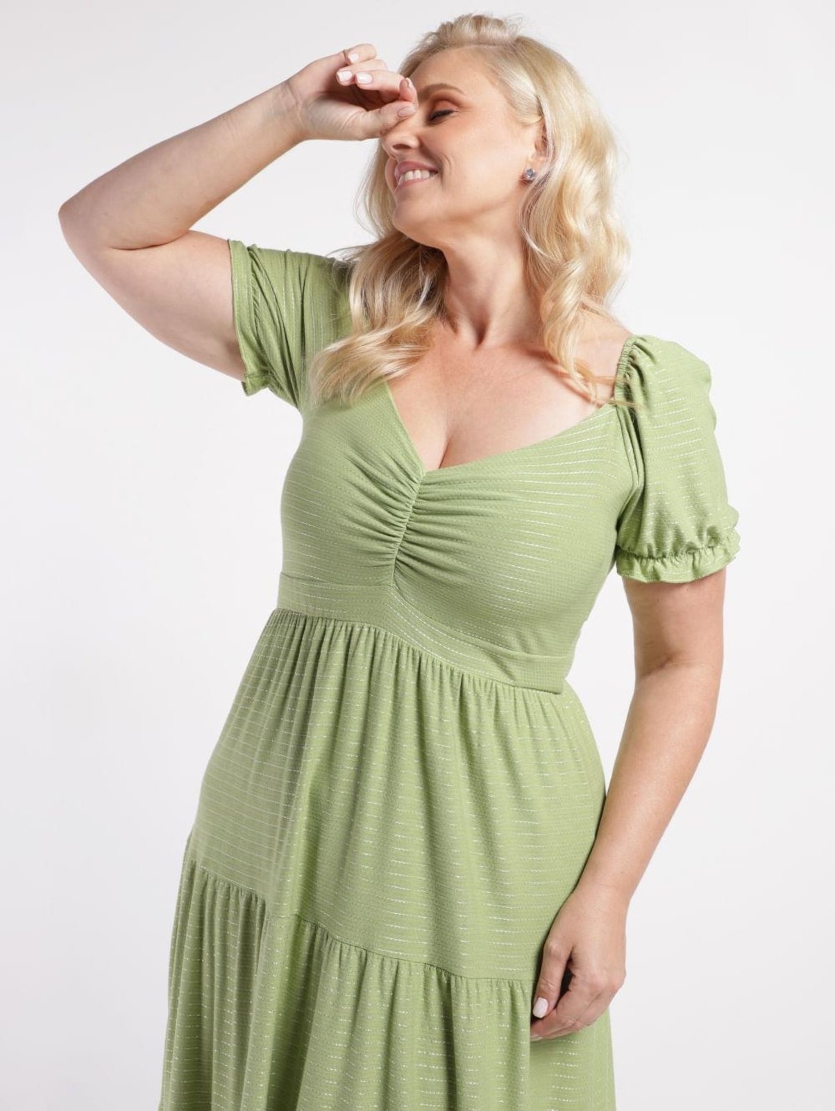 Imagem principal Vestido Longo Autentique Plus Size Feminino Autentique verde
