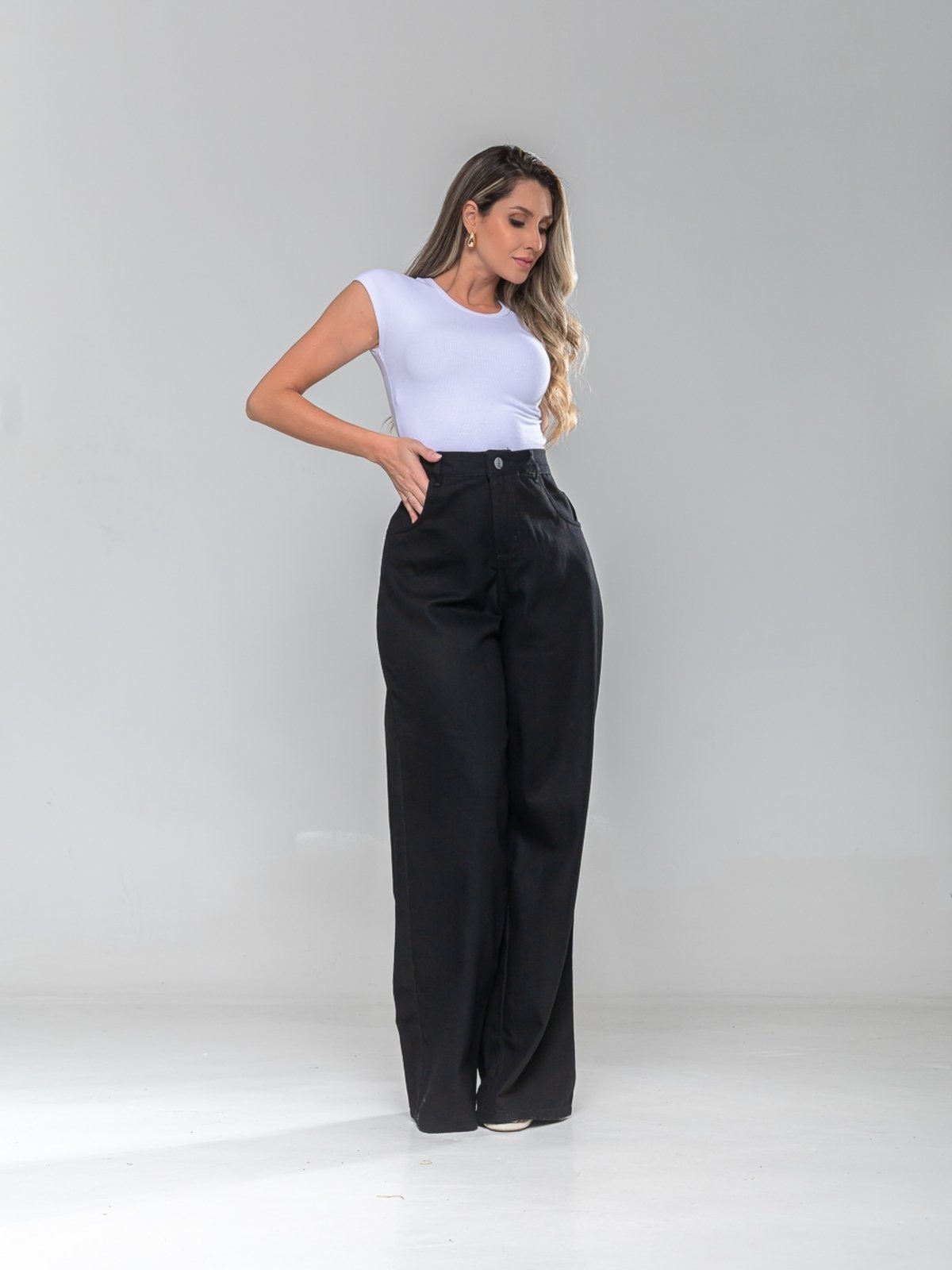 Imagem principal Calça Widleg KOVALI Black de Cintura Alta Conforto e Estilo para o Seu Dia a Dia KOVALI FASHION STORE jeans/preto black