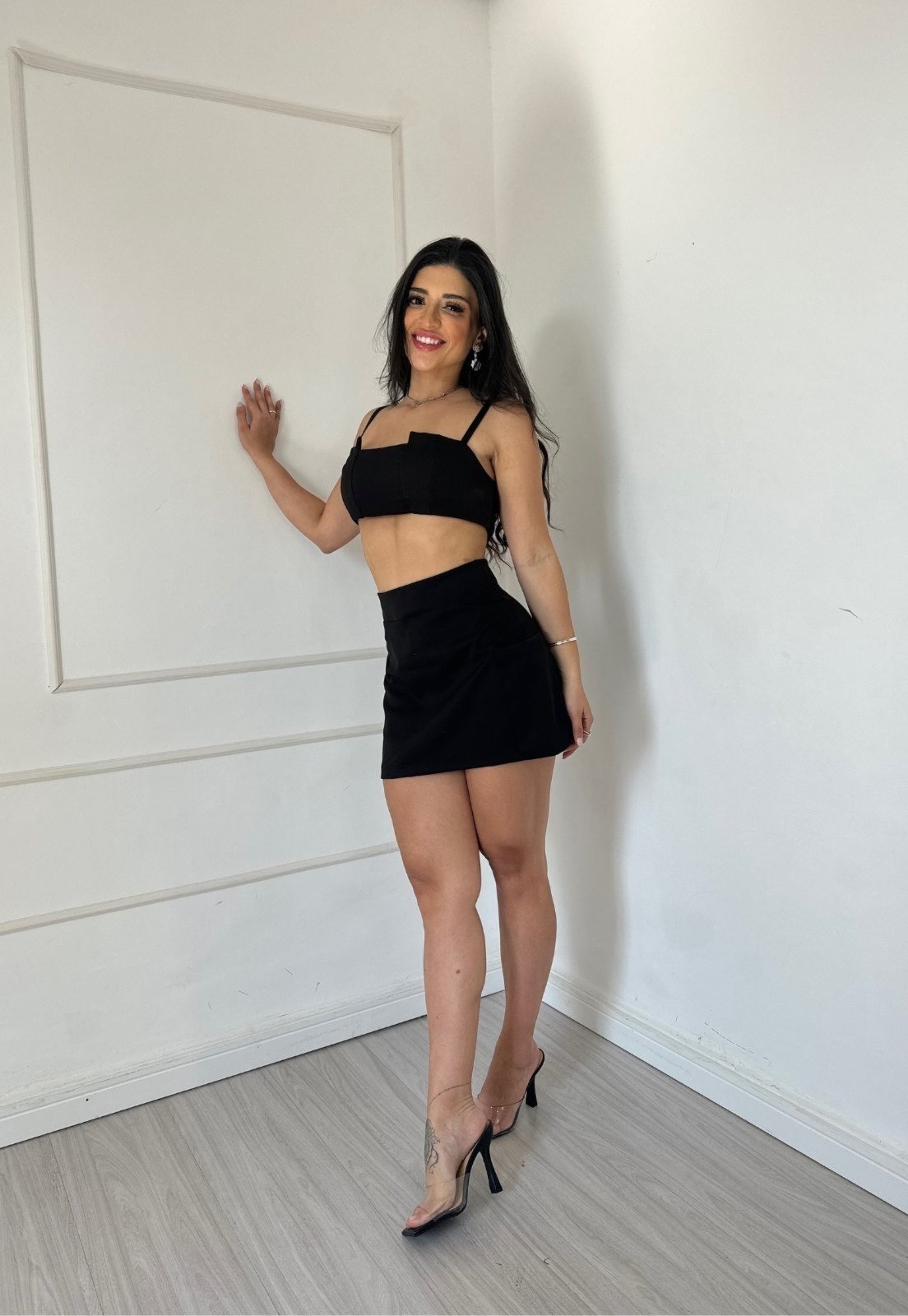 Imagem principal Conjunto Saia e Cropped Alfaiataria Elegante Ludi Cia do Vestido preto