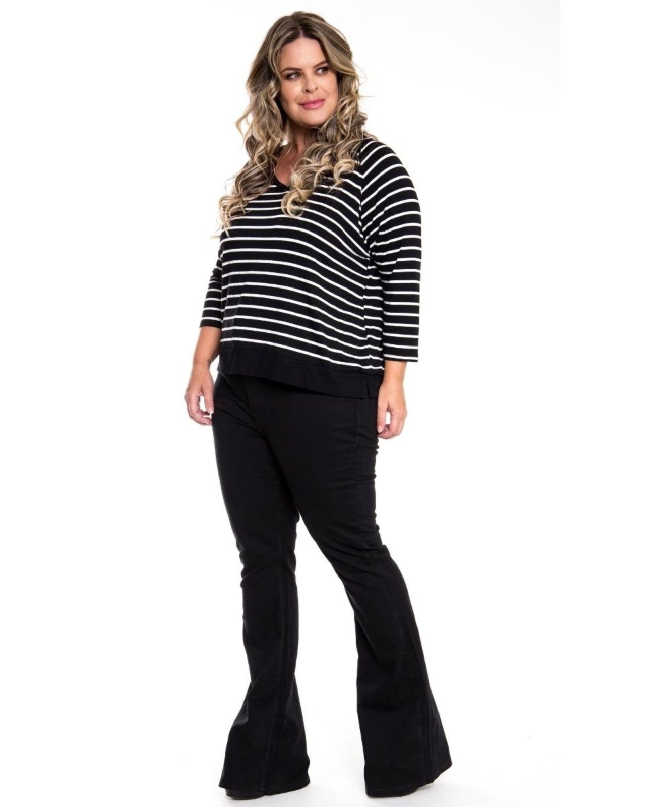 Imagem principal Calça Feminina Plus Flare Razon Jeans preto