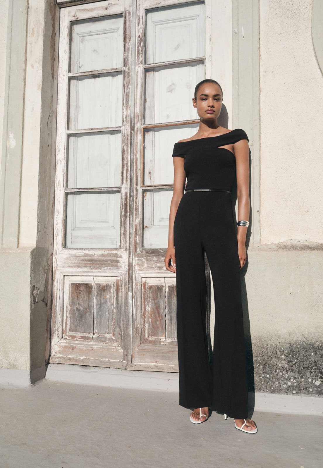 Imagem principal Macacão Feminino Mango Ombro a Ombro Mango preto