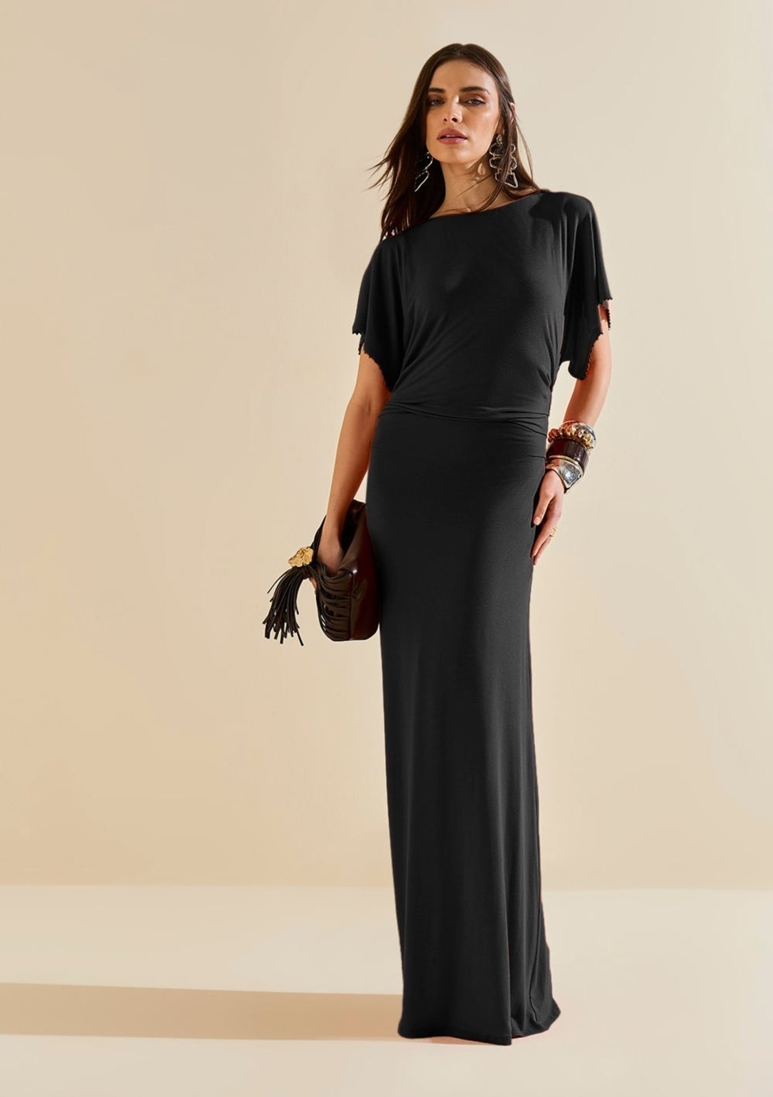 Imagem principal Vestido Morena Rosa Ajustado Decote Canoa Manga Curta Midi Preto Morena Rosa preto rosa